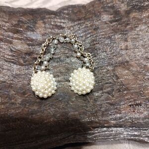 🔸🌹🔸Elegant Vtg 50's Champagne Creme Faux Pearl Cluster Sweater Clip Chatelain